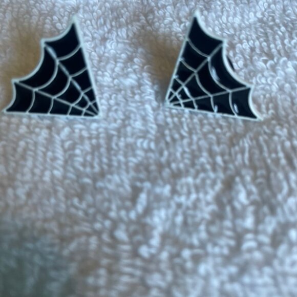 Elegant Cobweb Collar Point Lapel Pin Set - Perfect for Formal Occasio - Picture 1 of 3